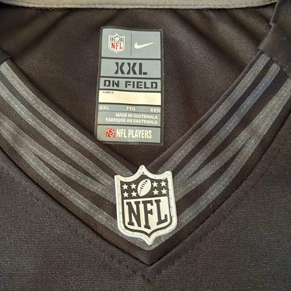 Washington Redskins Robert Griffin III #10 on field NFL jerseys - Picture 6 of 7